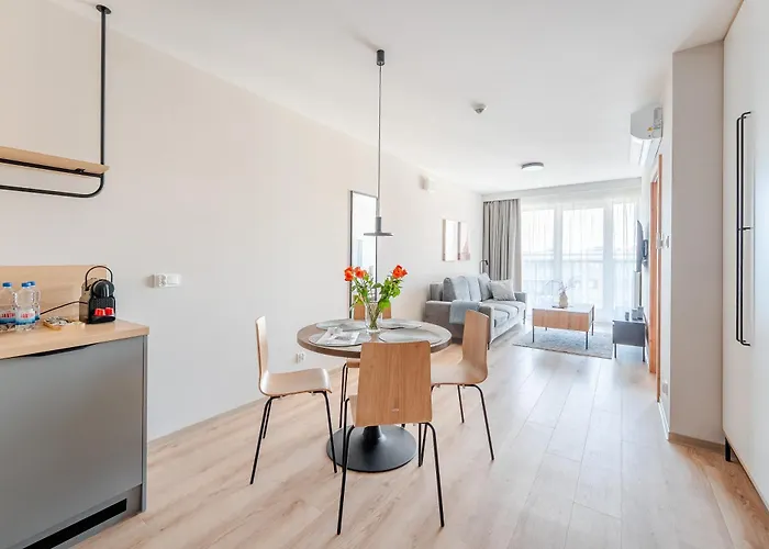 Akces APARTAMENTY KASPROWICZA 20C- NIECZYNNY BASEN 09 DO 15 MARZEC PARKING W MARCU 2026 W CENIE BASEN, SAUNY, JACUZZI, SIŁOWNIA W CENIE - PARKPLATZ IM MÄRZ 2026 IM PREIS ENTHALTEN SCHWIMMBAD, SAUNEN, JACUZZI, FITNESSSTUDIO IM PREIS